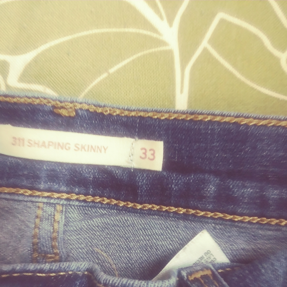 Levi's 311 Shaping Skinny